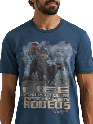 T-Shirt Life Between Rodeos - Homme