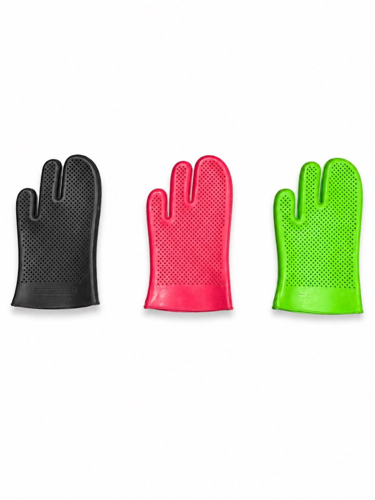 Grooming mitt with finger loops
